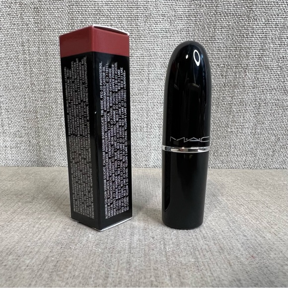 🎁2 for $30🎁 MAC Lustreglass Sheer-Shine Lipstick - Picture 6 of 8